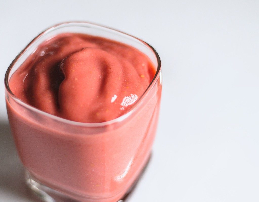 ketchup-on-white-table