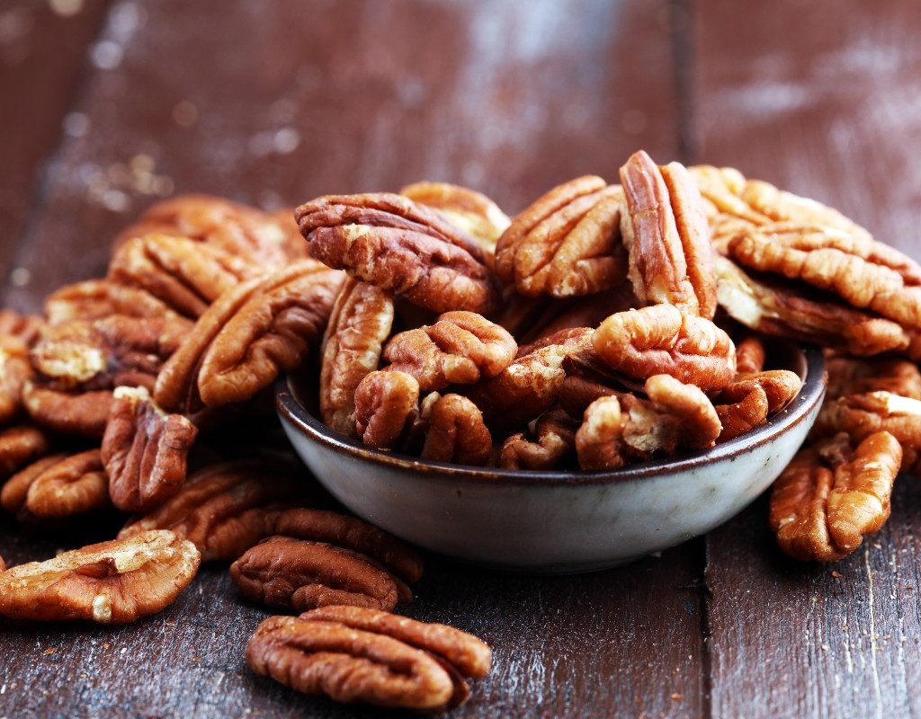 pecans-on-rustic-wooden-table