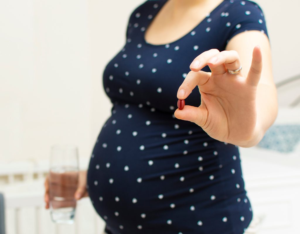 Pregnant woman iron deficiency