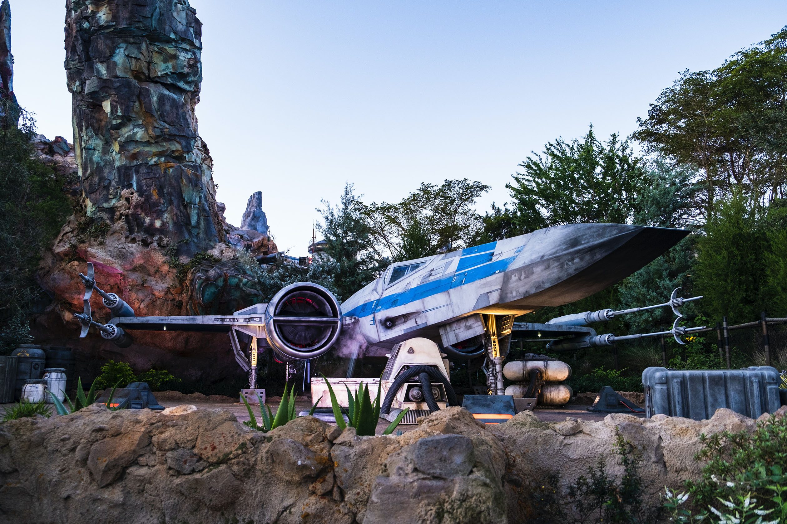 X-Wing starfighter at Galaxy's Edge in Disney World