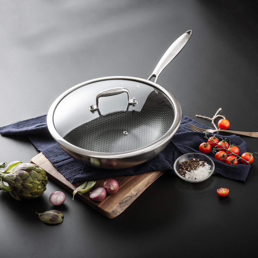 Stainless steel pan