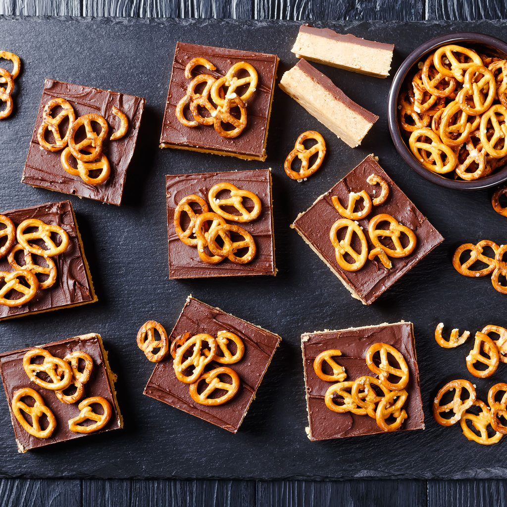 Peanut butter chocolate pretzel bars
