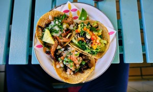 healthy-tortillas-on-picnic-table
