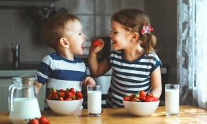 usda dietary guidelines kids eating strawberries