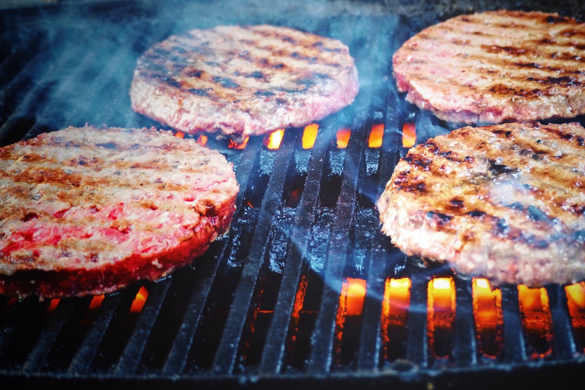 burgers-on-grill