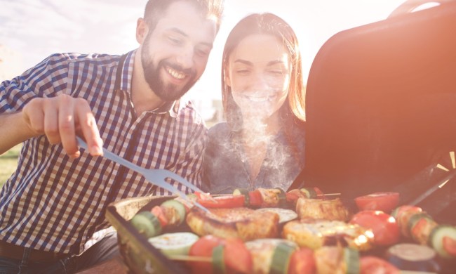 effective weight loss tips people grilling sun