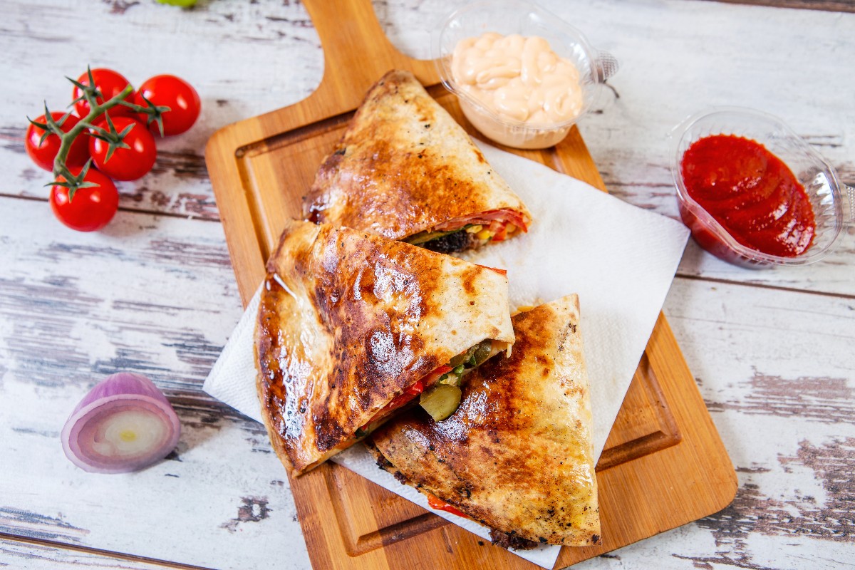 Quesadillas-on-wooden-cuttingboard