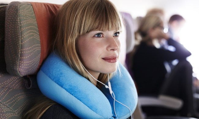 woman-flying-with-neck-pillow