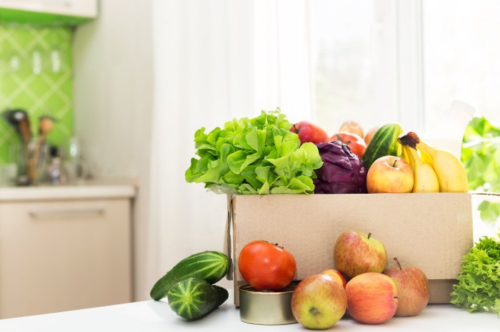 Delivery subscription box of fruit and vegetables