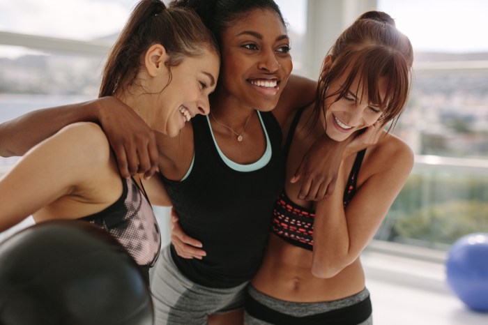 best fitness apps friends group women