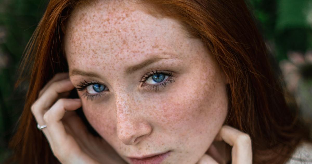 How to apply makeup to cover freckles BlissMark