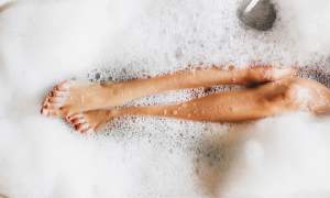 all natural bath ingredients female in tub bubblebath