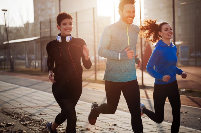 expert build stamina improve endurances three people running