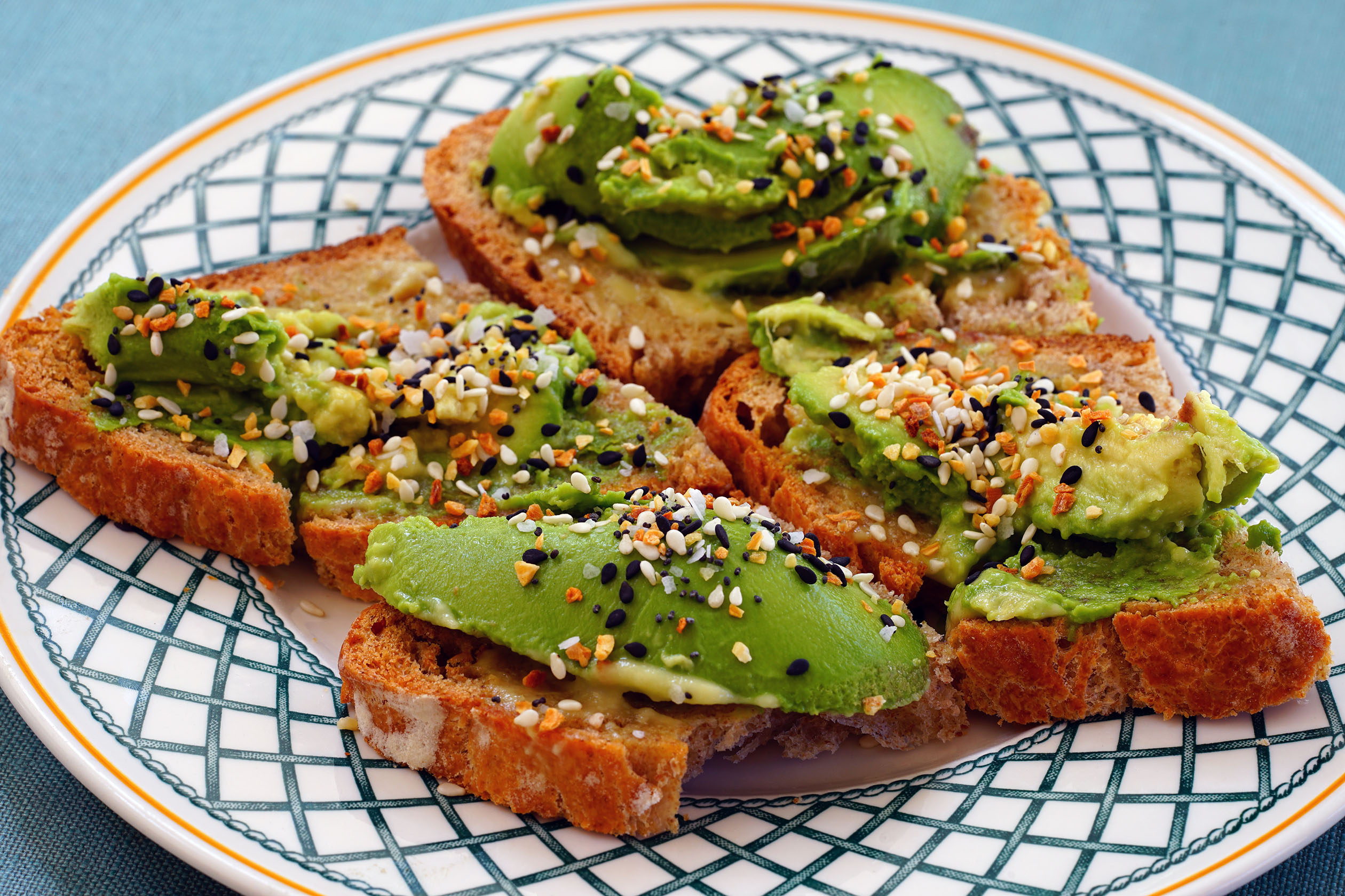 Avocado toast with everything bagel seasoning on it