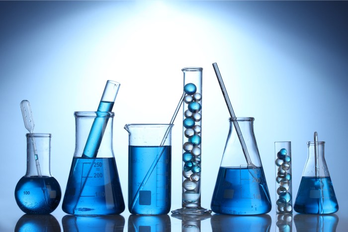 Closeup of assorted chemistry beakers