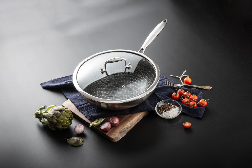 Stainless steel pan 